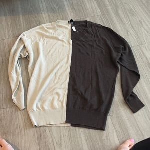 NWT W by Worth Two Tone light weight v neck sweater